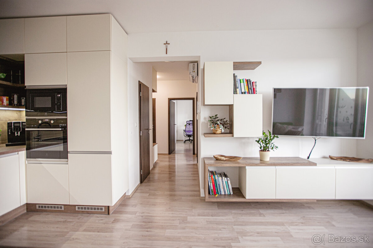 PREDAJ - 3i byt v novostavbe s 2 balkónmi, pivnicou a PS - 10