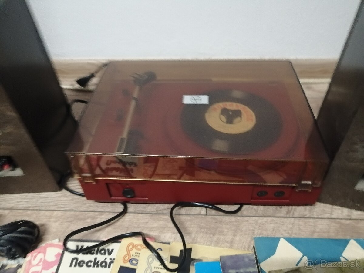 Gramofón TESLA - 10