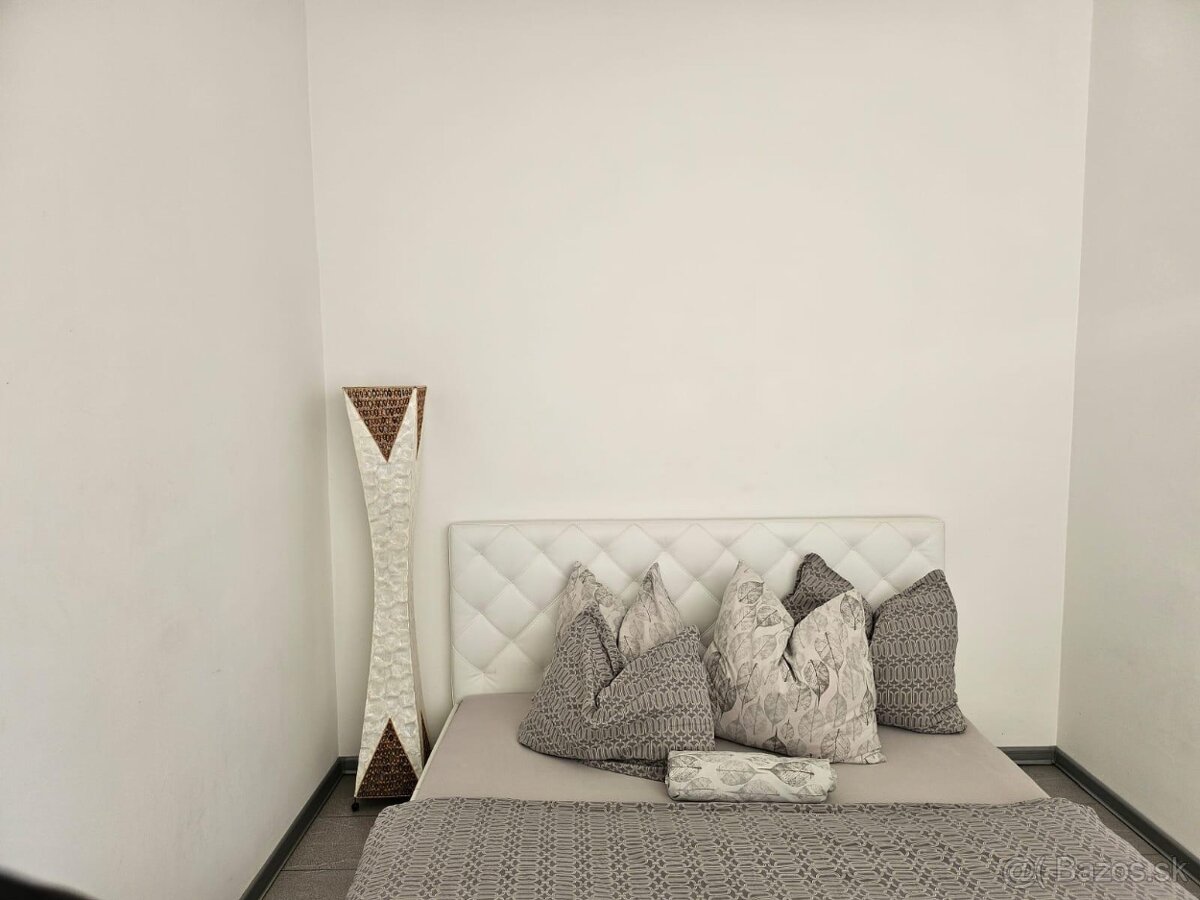 Dvojizbový zariadený byt v centre Žiliny - 10