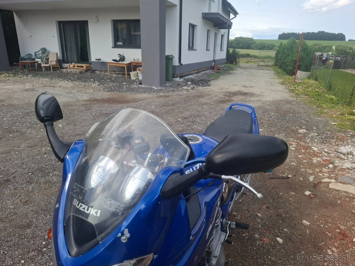 Suzuki Bandit 600 - 10