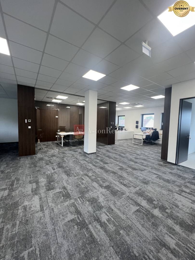 PRENÁJOM: Administratívne, kancelárske priestory - J. Janček - 10