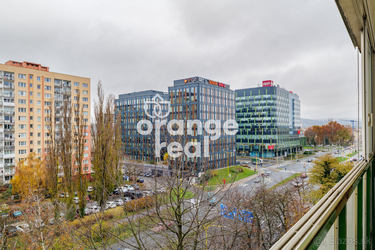 Zariadený 3-izbový byt pri Auparku po kompletnej rekonštrukc - 10