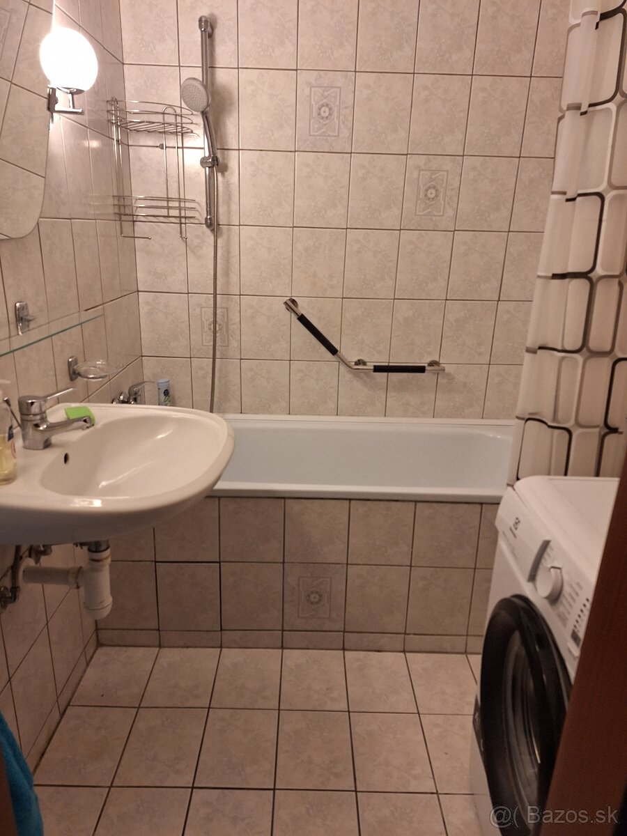 Prenajom 3 izbový byt Kosice juh - 10