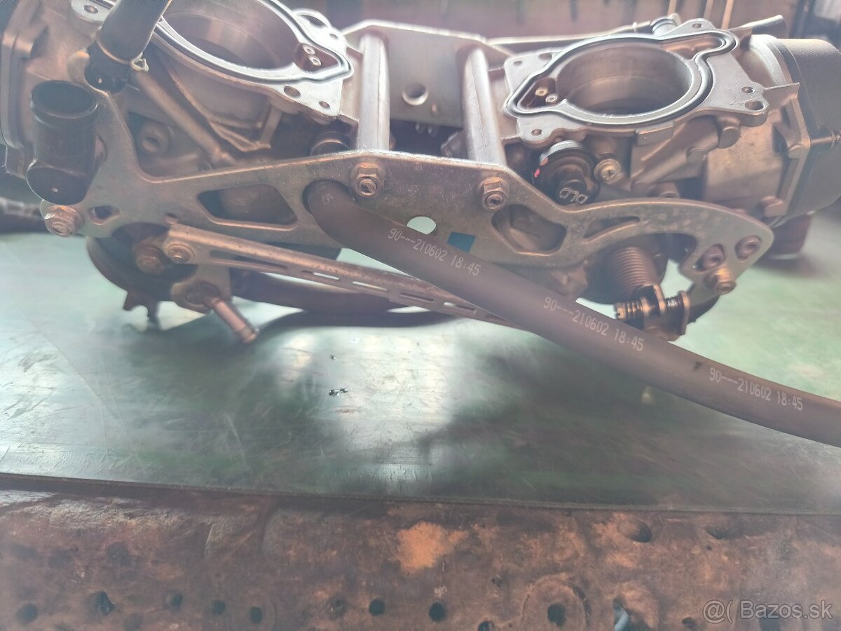 Honda vtr 1000 f - 10