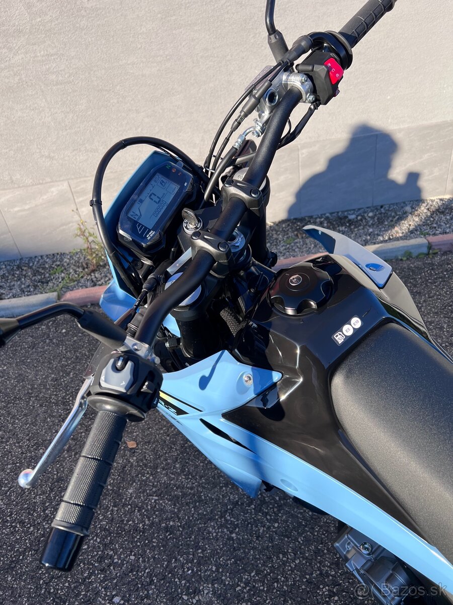 Suzuki DR-Z4 SM 2026 - 10