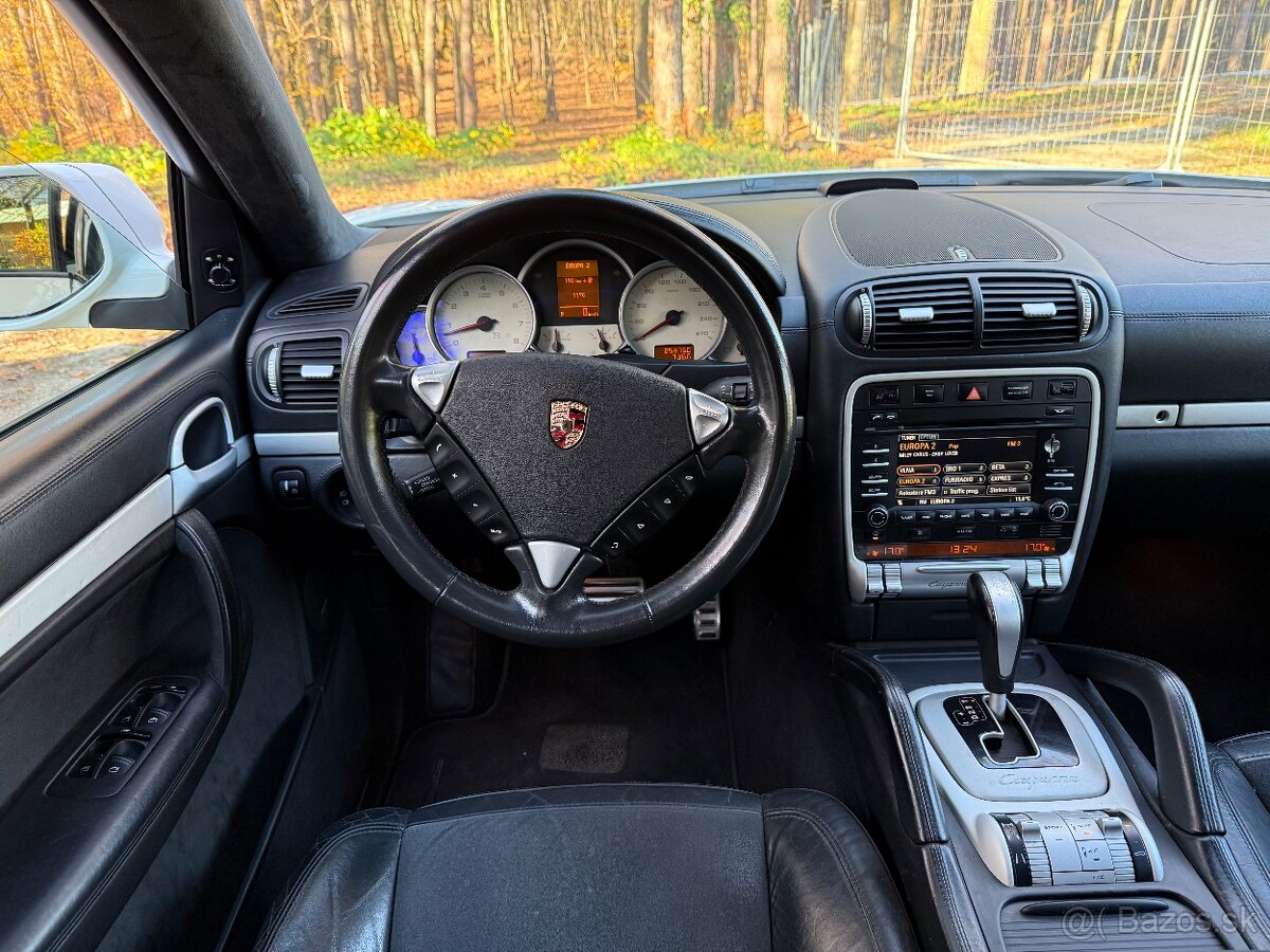 PORSCHE Cayenne GTS 4.8 - 10