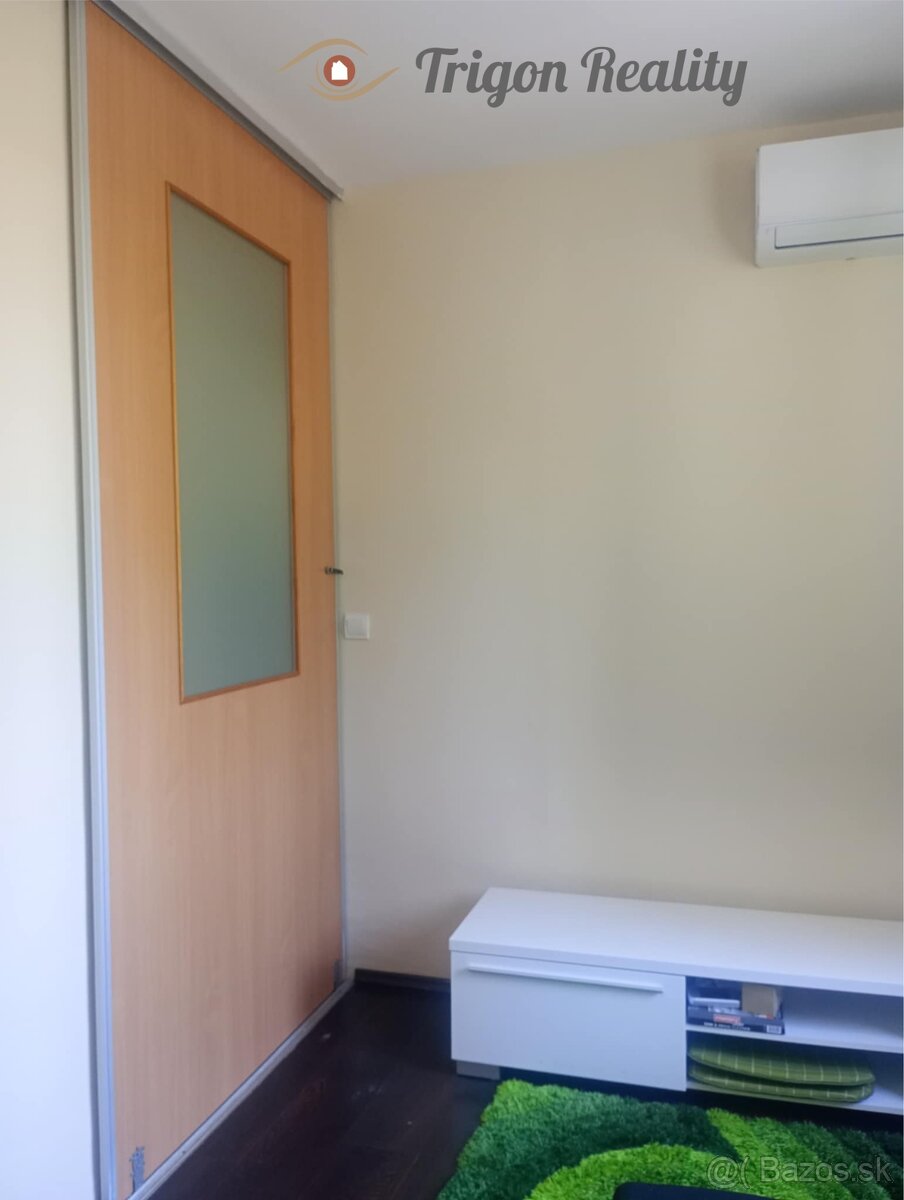 Veľký 1 izbový byt VII sídlisko – Komárno - 10