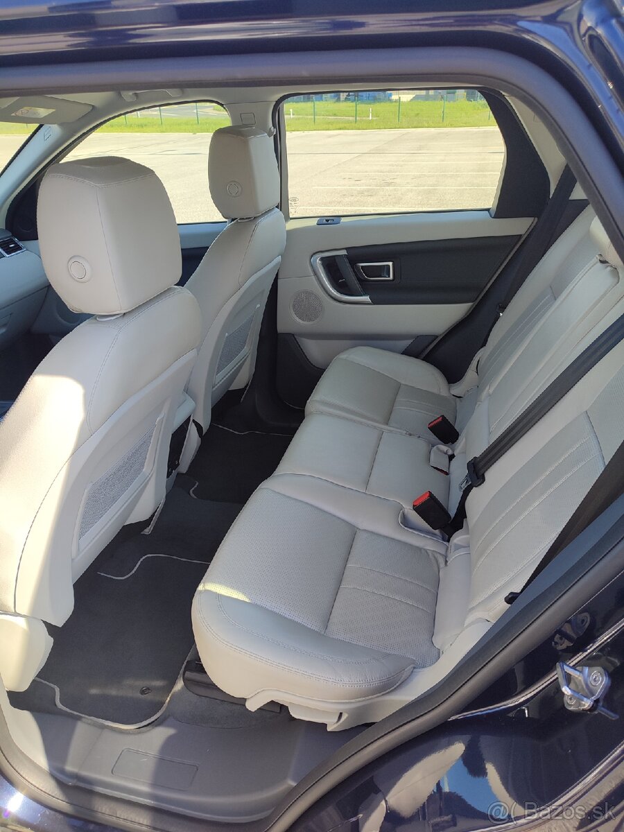 Land Rover Discovery sport - 10