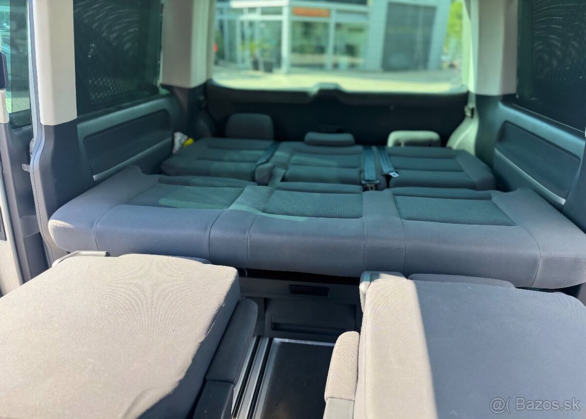 Volkswagen Multivan 7 miestny - 10