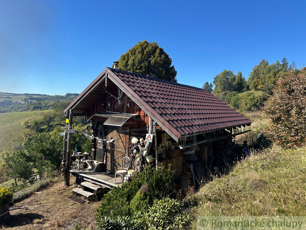 Drevenička na polosamote, obec Drábsko - 10