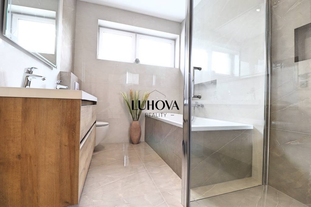 3- izbový byt s 20m2 terasou a 44m2 predzáhradkou - 10