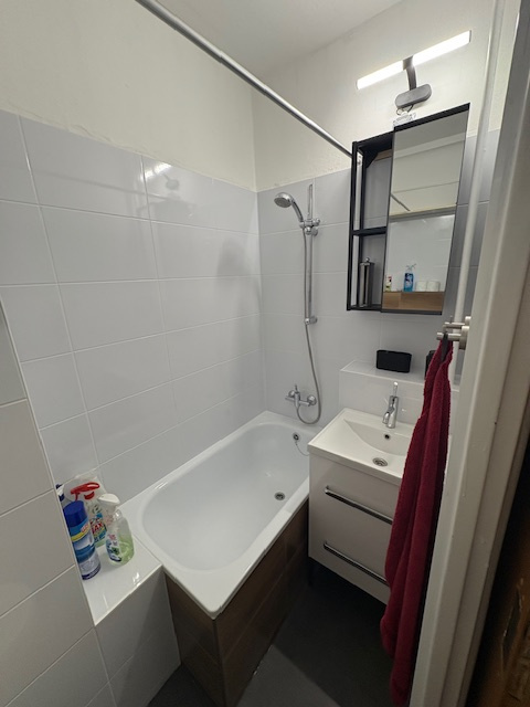 Malý 1-izbový byt s Loggiou v Ružinov ul. Martinčeková - 10