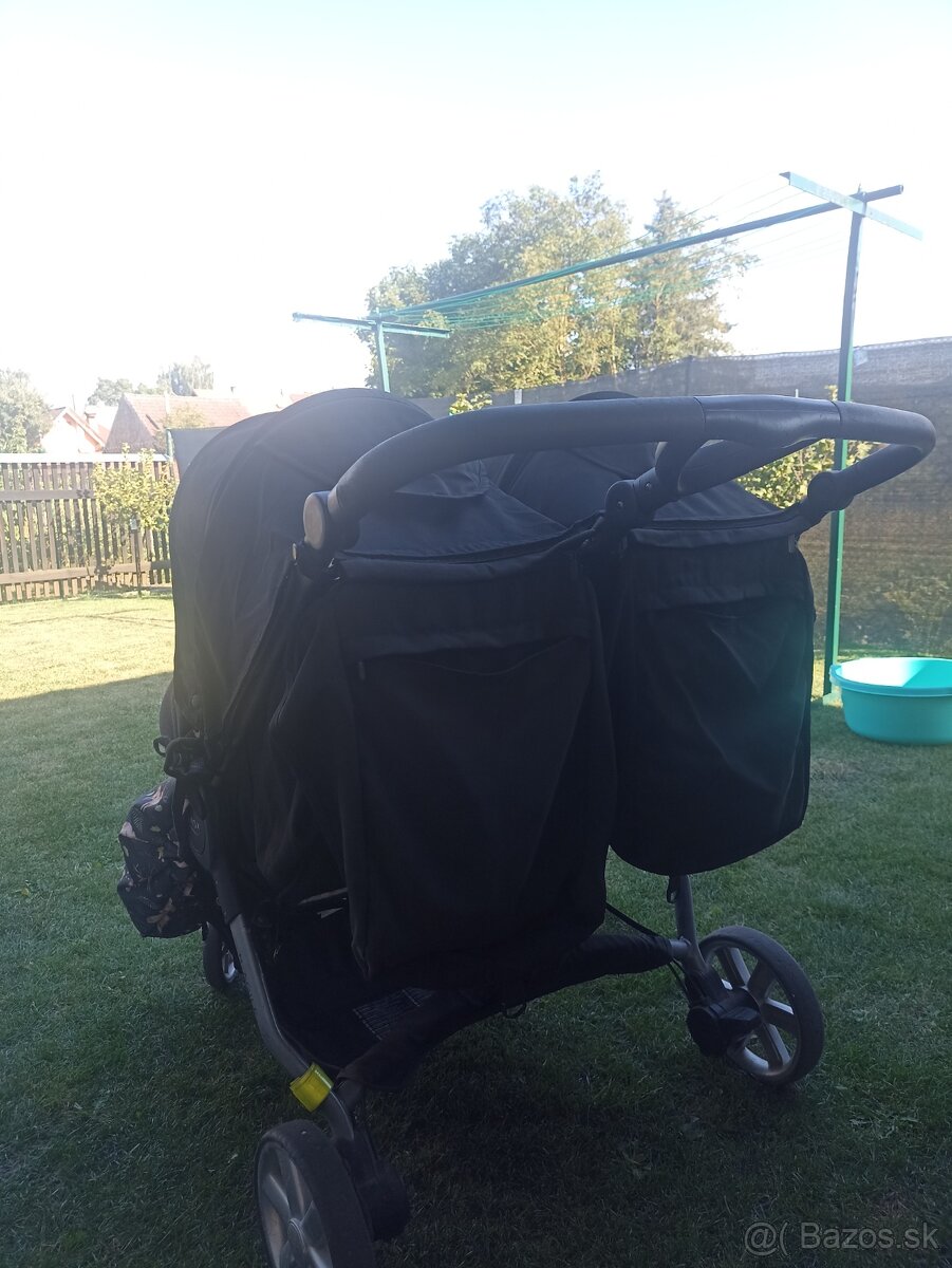 Súrodenecký kočík Britax - 10