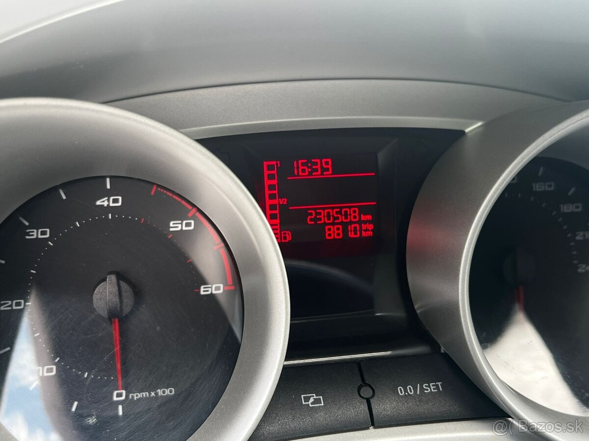 Predám Seat Ibiza Sport - 10