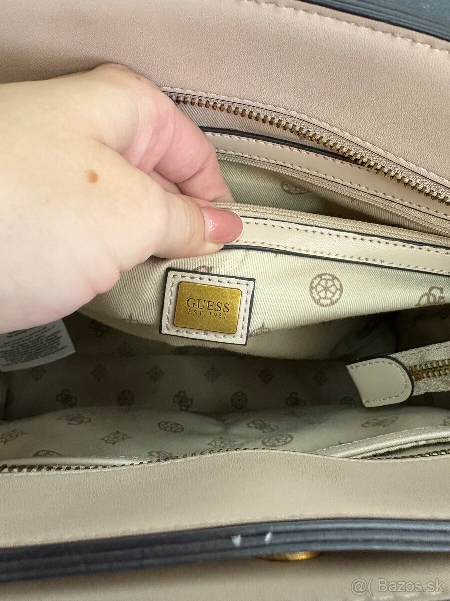 Kabelka Guess bežová - 10