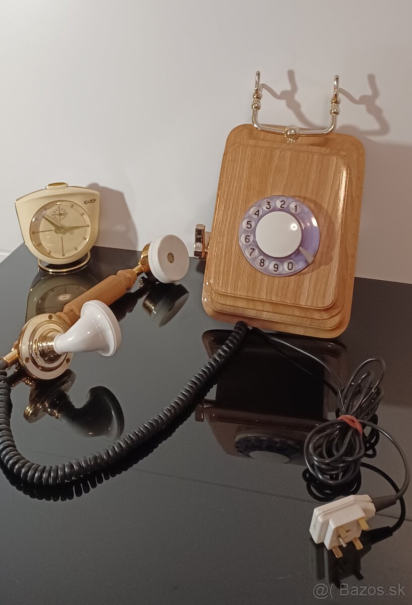 Starý telefón - 10
