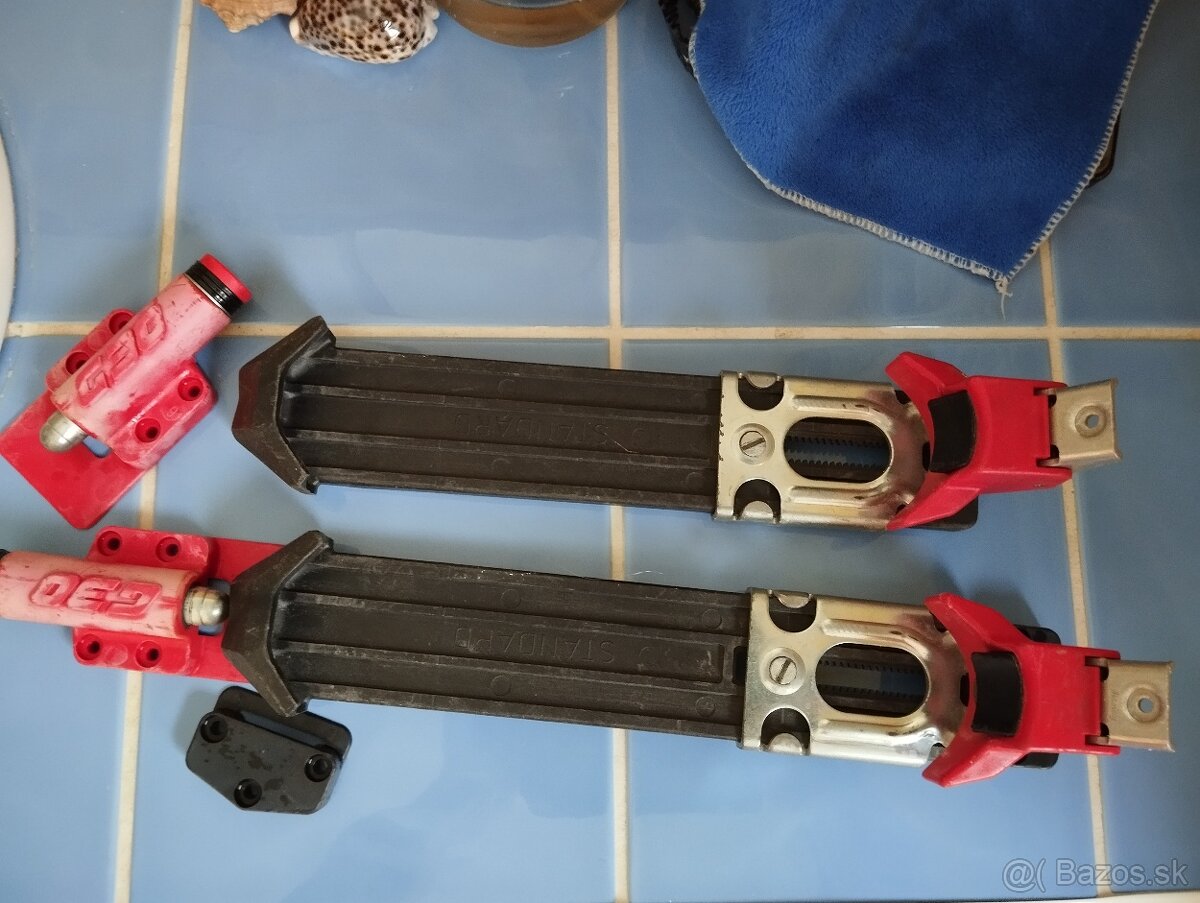 Socialistické lyžiarske viazanie pre zberateľov - 10