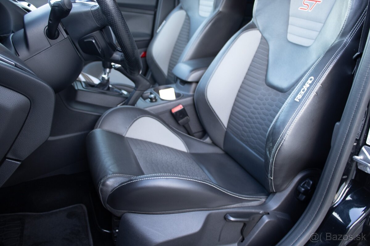 Ford Focus 2.0 EcoBoost SCTi ST R - 10