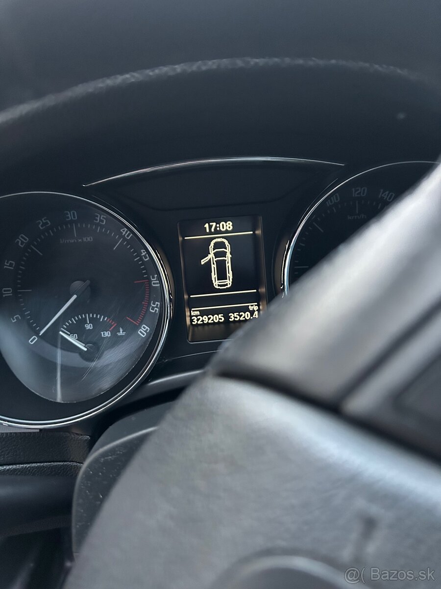 Škoda Superb II 1.6 TDI 77kW - 10