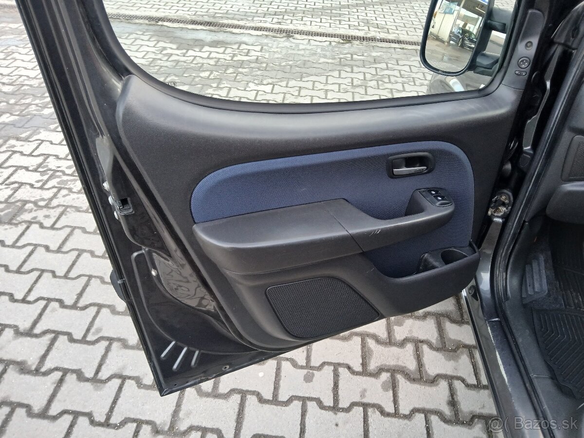 Fiat Doblo 1.9jtd 88kw Malibu model 2008 - 10