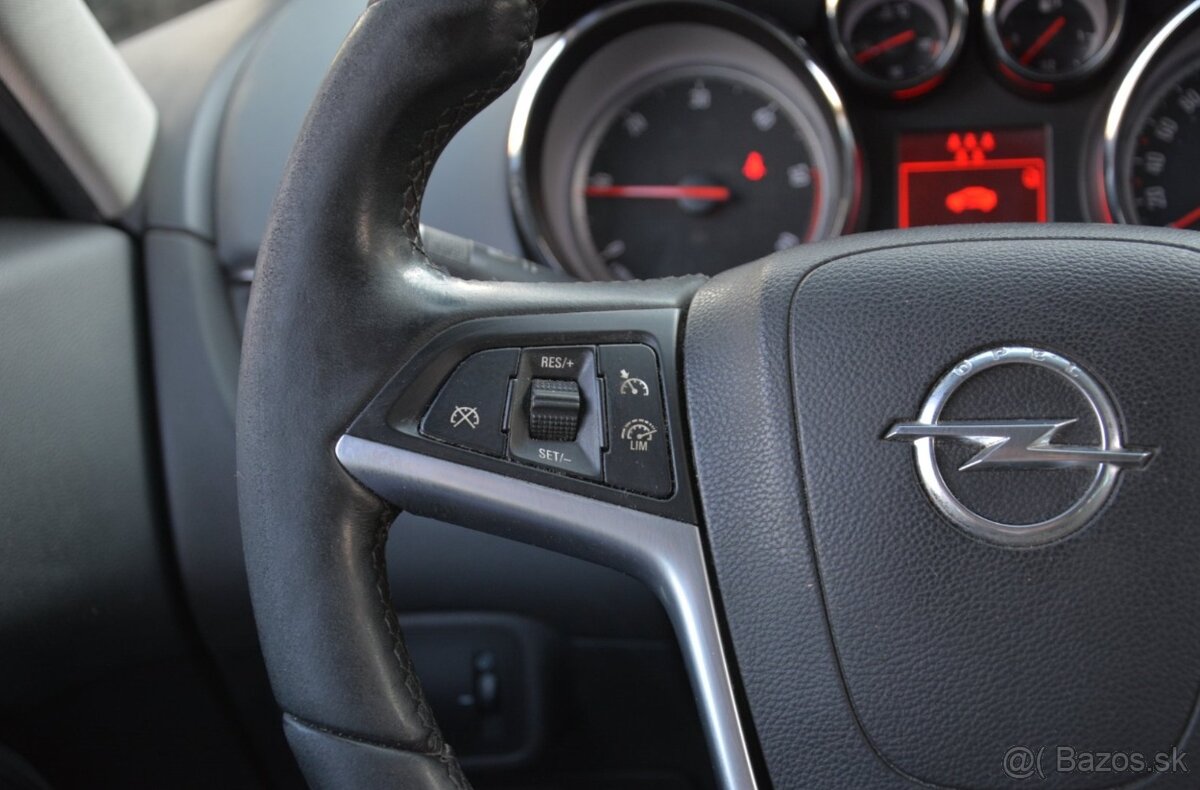 Opel Zafira Tourer 2.0 CDTi 7 miest - 10