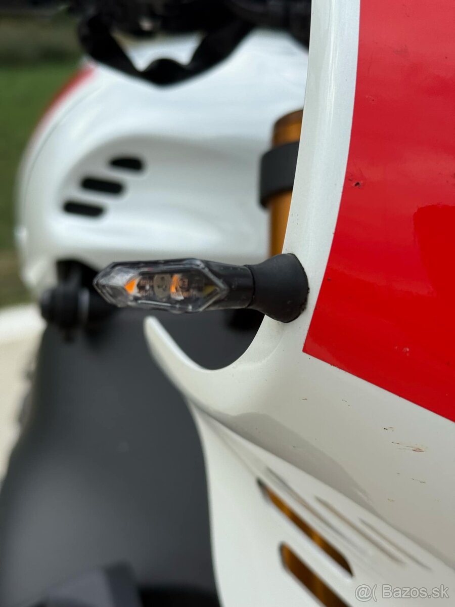 YAMAHA XSR 900 r.v. 2024 naj. 7968 km - 10