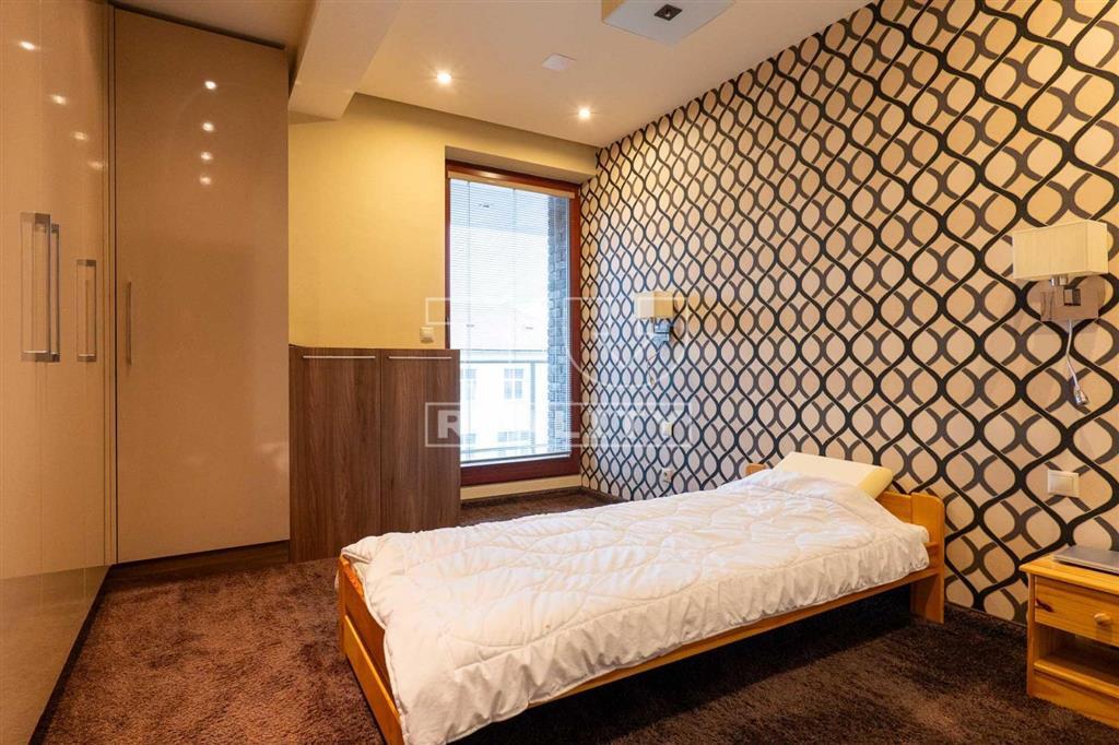 4 izbový byt v centre mesta Brezno, 120m2 + 30m2 terasy,... - 10