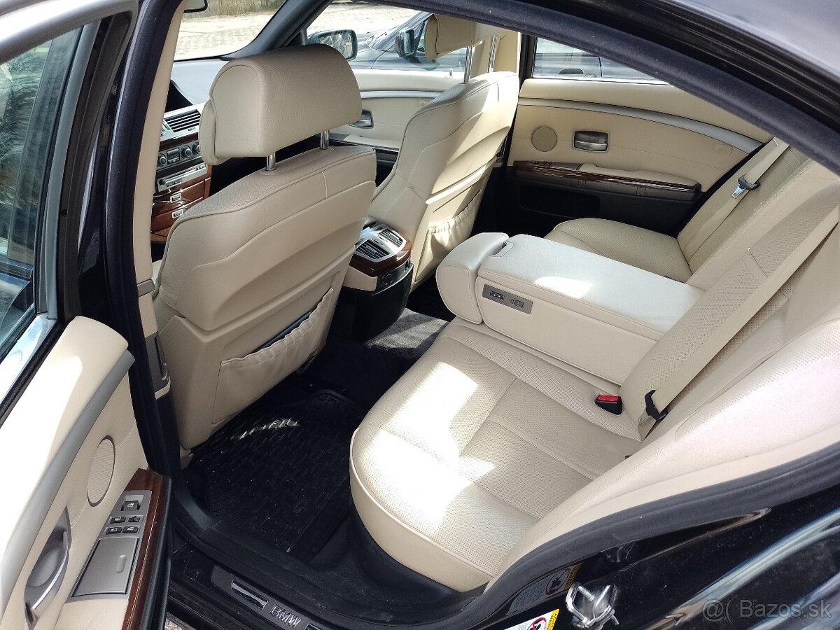 BMW 750i V8 4,8L 238 000km - 10