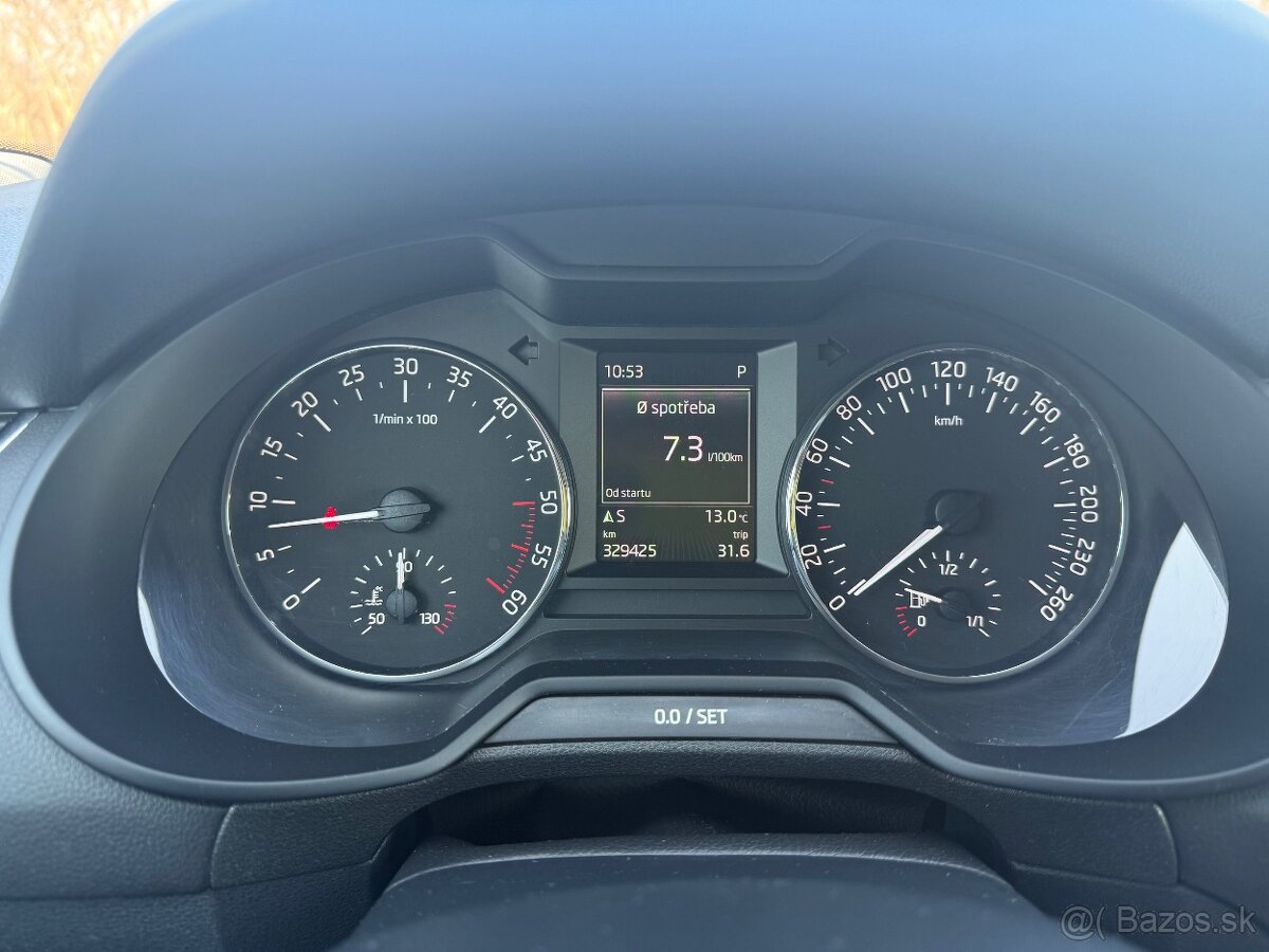 Skoda octavia 3 kombi 2.0tdi DSG - 10