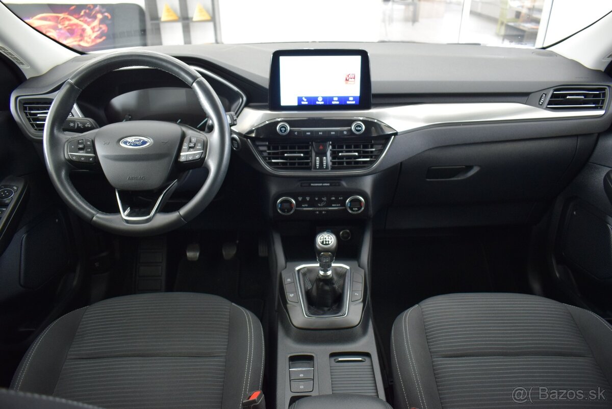 Ford Kuga 1,5 i 110 kW,Navi,najeto pouze71tkm,DPH - 10