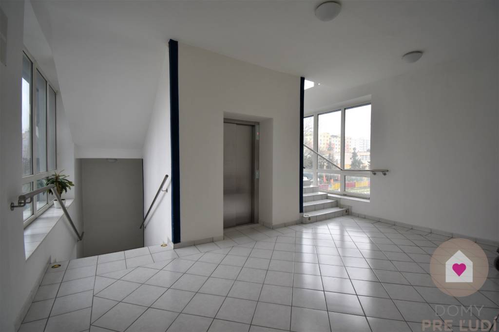 Kancelárie o rozlohe od 20 m2 do 138 m2, BA II. Nevädzova - 10