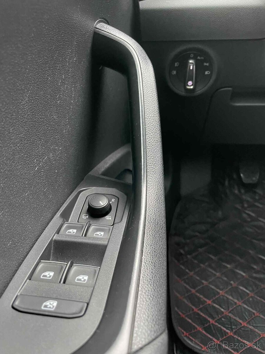 Škoda Karoq 1.6 TDI Style - 10