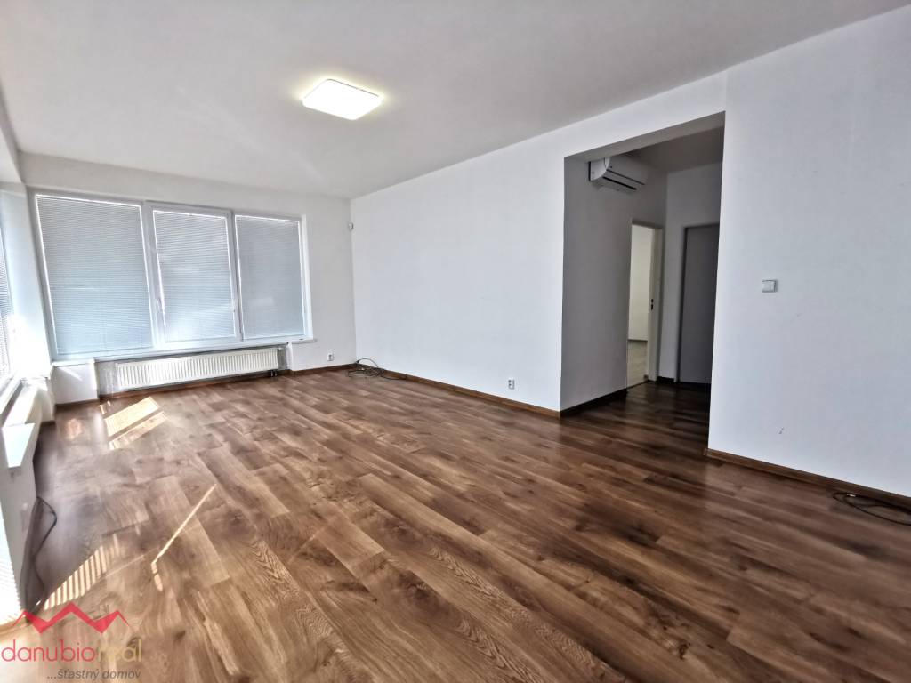 Na prenájom rodinný dom v Komárne - 10