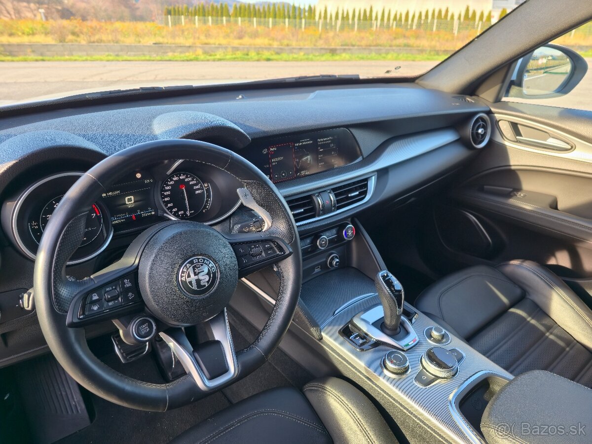 Alfa Romeo Stelvio 2.0 Q4 2022 - 10