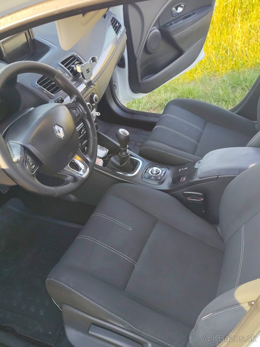 Renault Megane grandtour 1,5DCI - 10