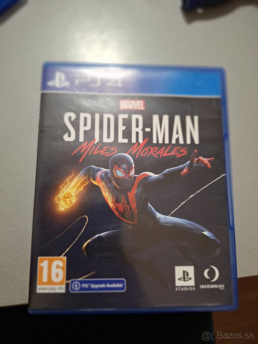 Predám PS4 Slim 512GB + 2 ovládače + 5 hier + stojan - 10