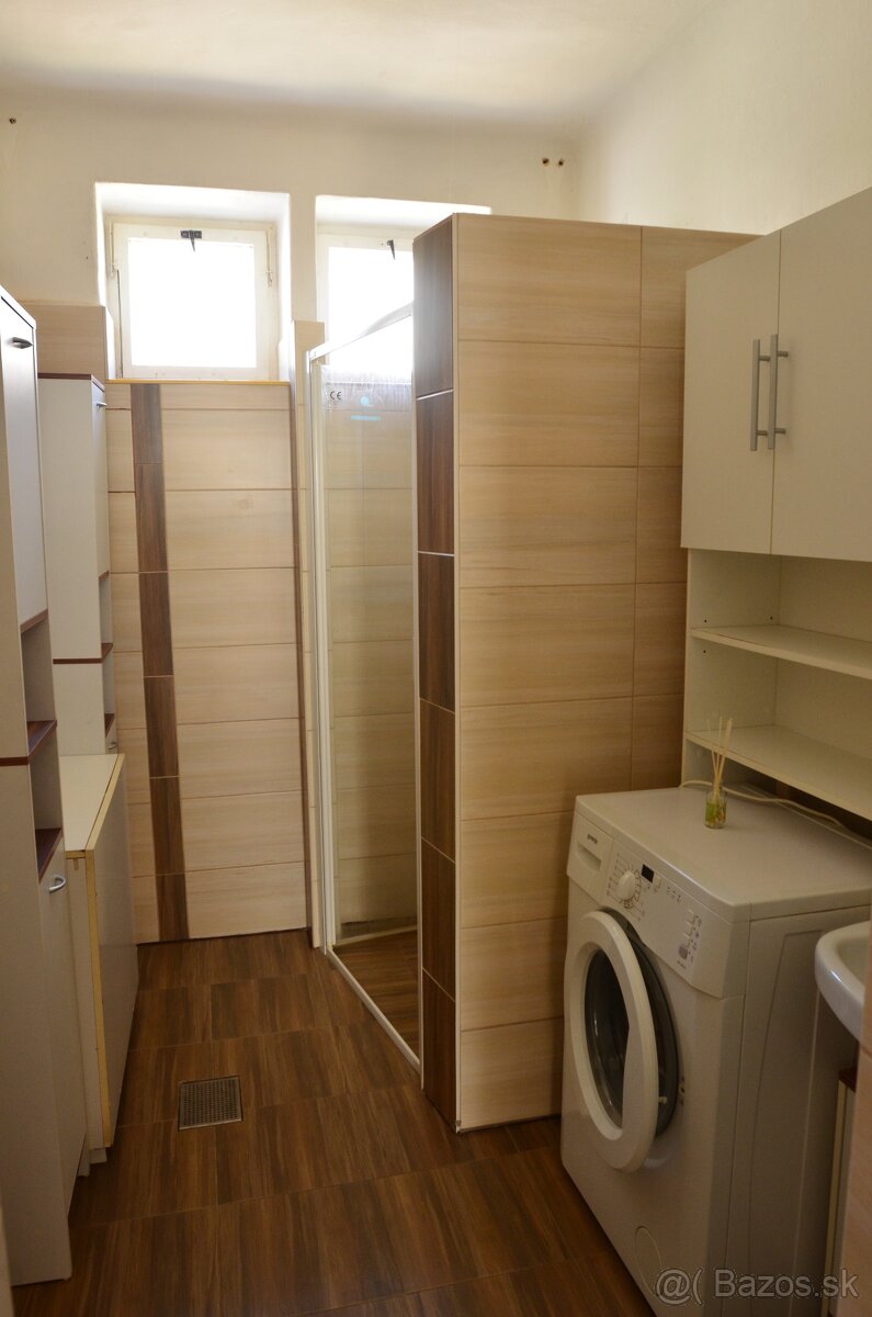 PREDÁM - rodinný dom Hrachovište Nové Mesto nad Váhom - 10