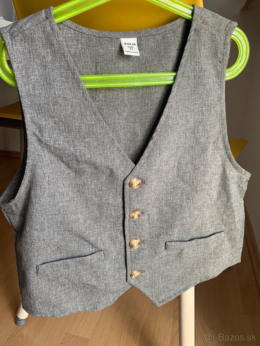 Predam chlapcensky oblek - 10