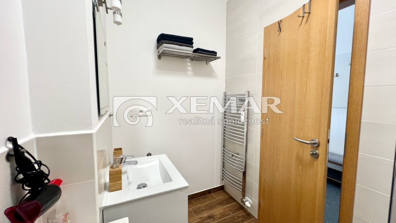 Predaj: Kompletne zariadený 2-izbový apartmán v Bešeňovej - 10