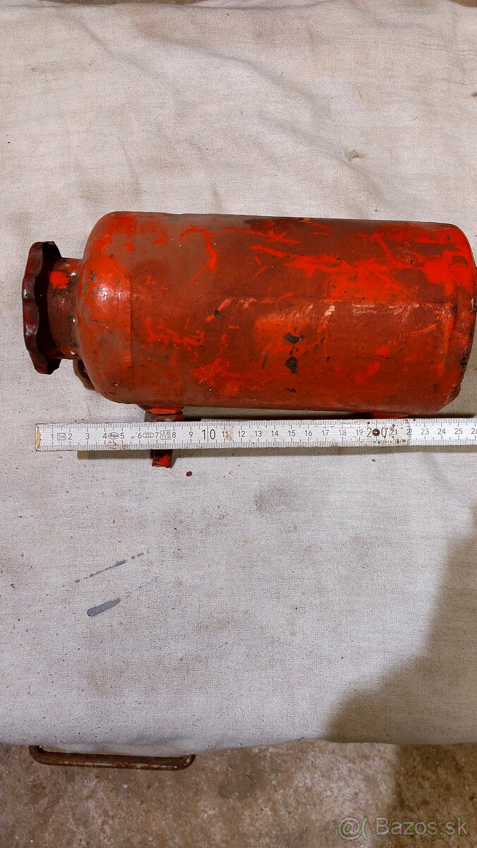 vzduchové filtre,kulisa radiacej paky,pedale,nadržka,brz.val - 10