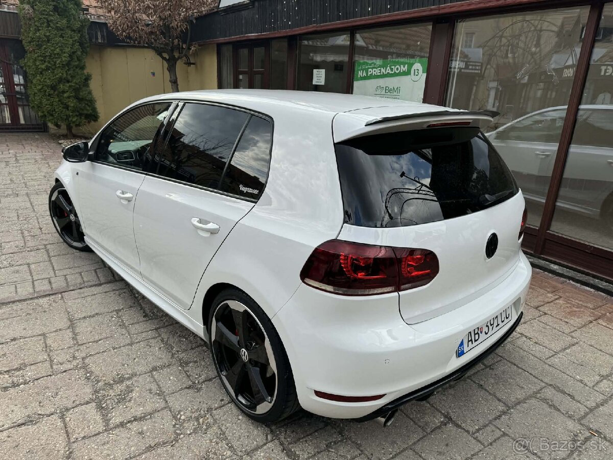 Volkswagen Golf GTI Edition 35 2.0.TSI - 10