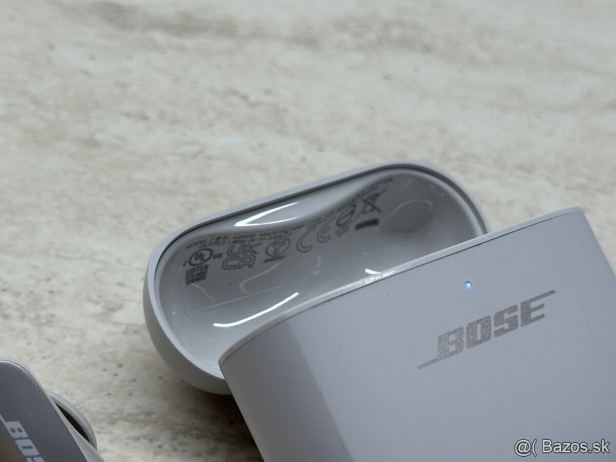 Bose QuietComfort Ultra Earbuds Silver - 10