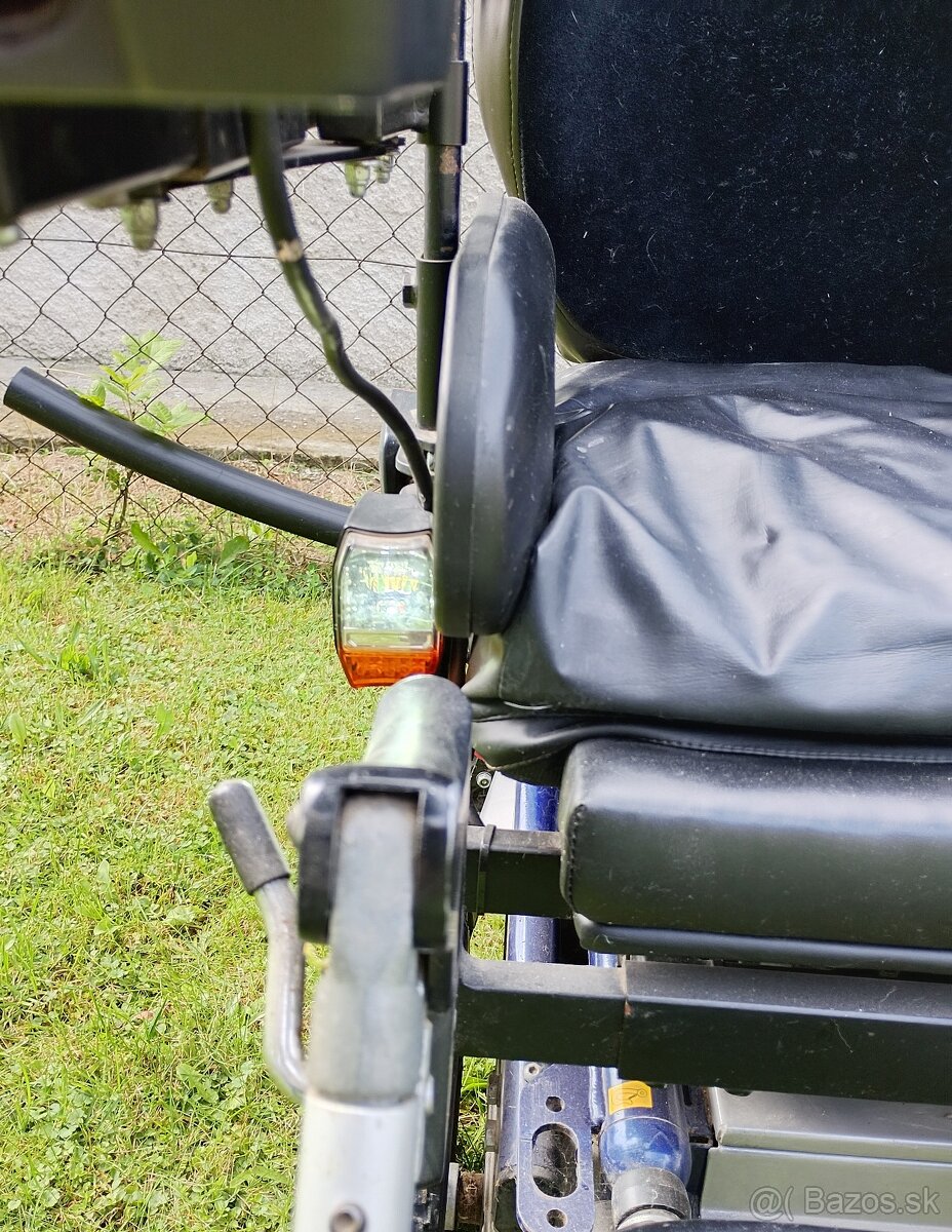 Elektricky invalidný vozík. - 10