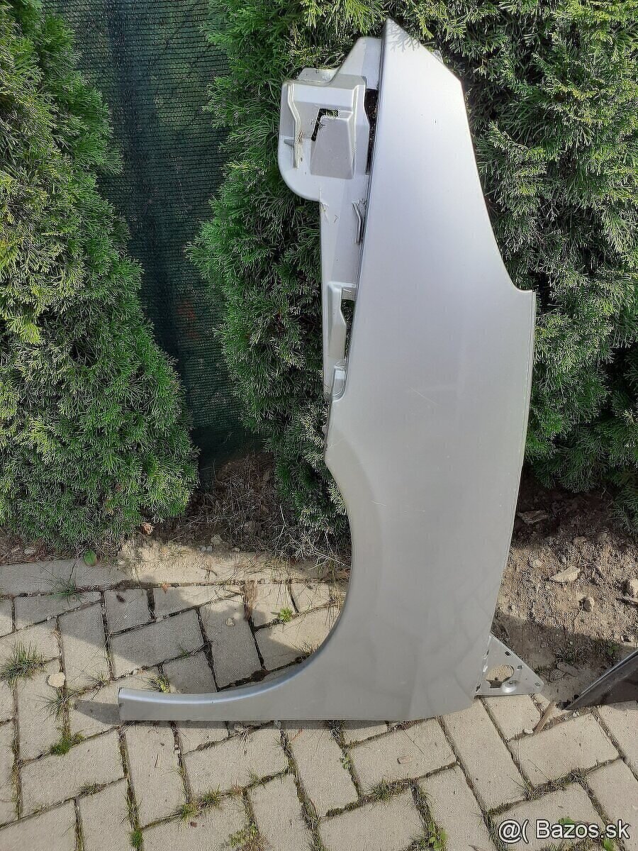 predam predny blatnik na citroen C8 strieborny - 10