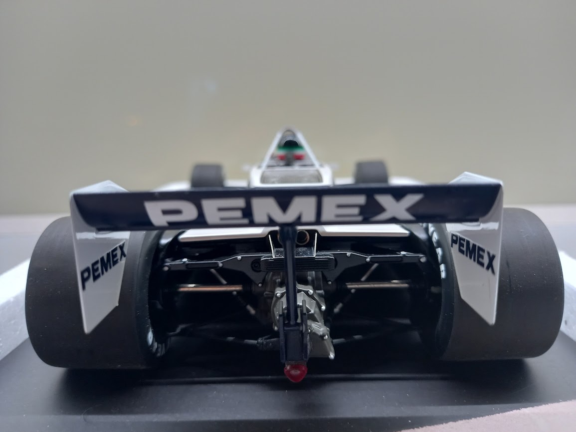 F1 BRABHAM FORD BT49C HECTOR REBAQUE 1981 MINICHAMPS 1:18 - 10