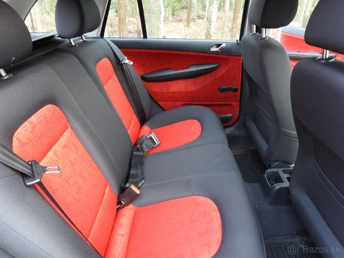 Škoda Fabia Combi 1.4 MPI - 10