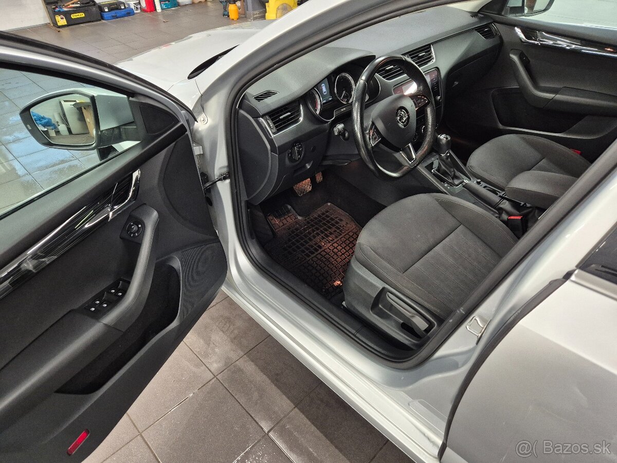 Škoda Octavia - 10