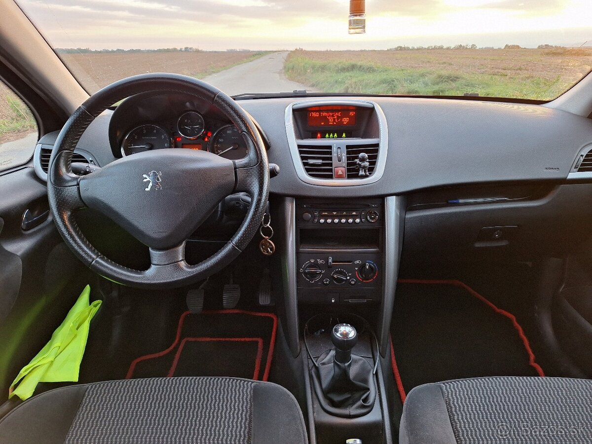 PEUGEOT 207 - 10
