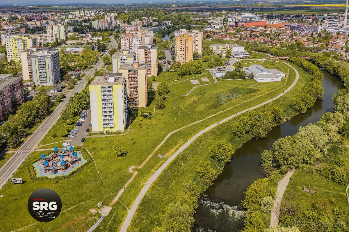 SRG | Garsónka na tichom mieste s dotykom prírody | Nábrežná - 10