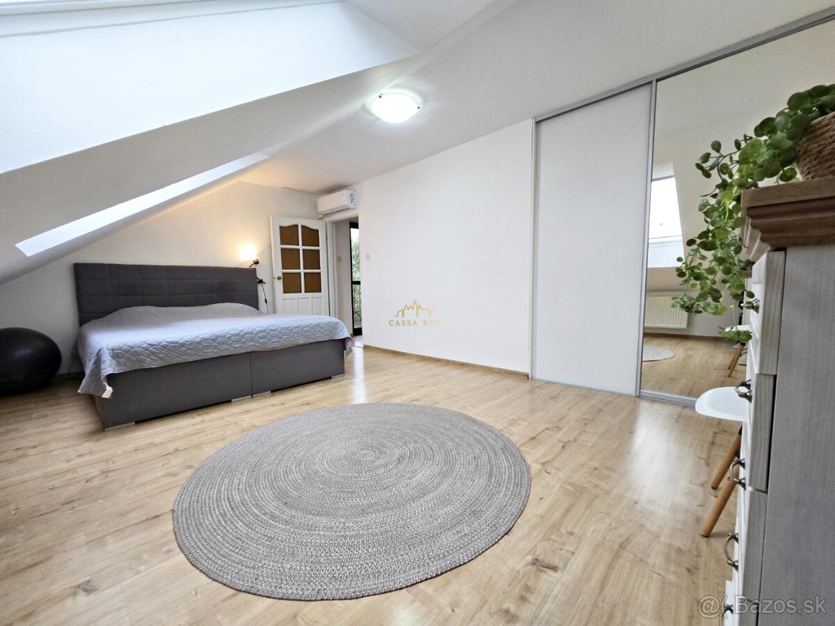 Mestský DOM so záhradou 807 m², 2x kúpeľňa, klíma / Orechová - 10